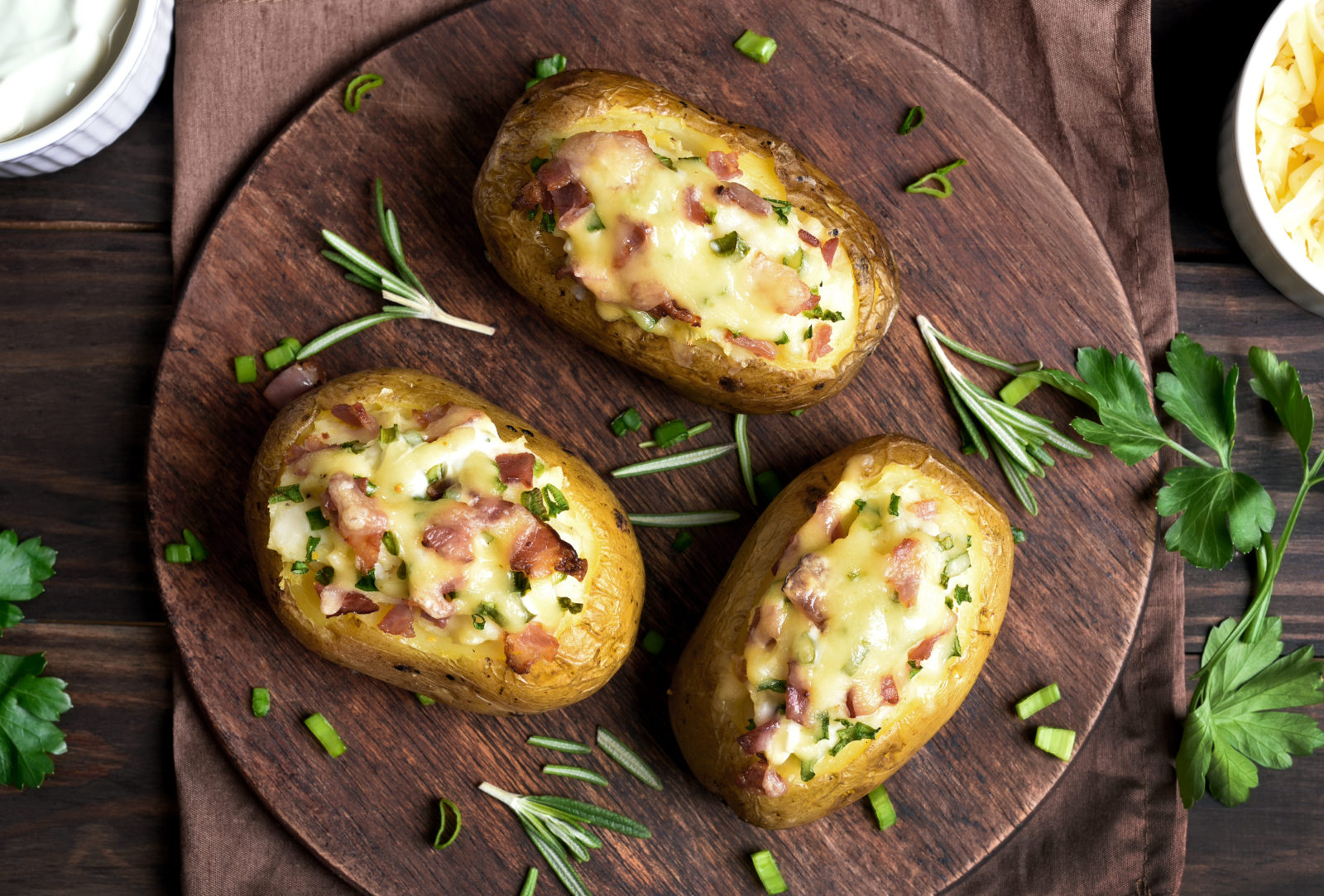 Super Recept van de week]: Gevulde aardappelen met spek, cheddar en zure PI-43